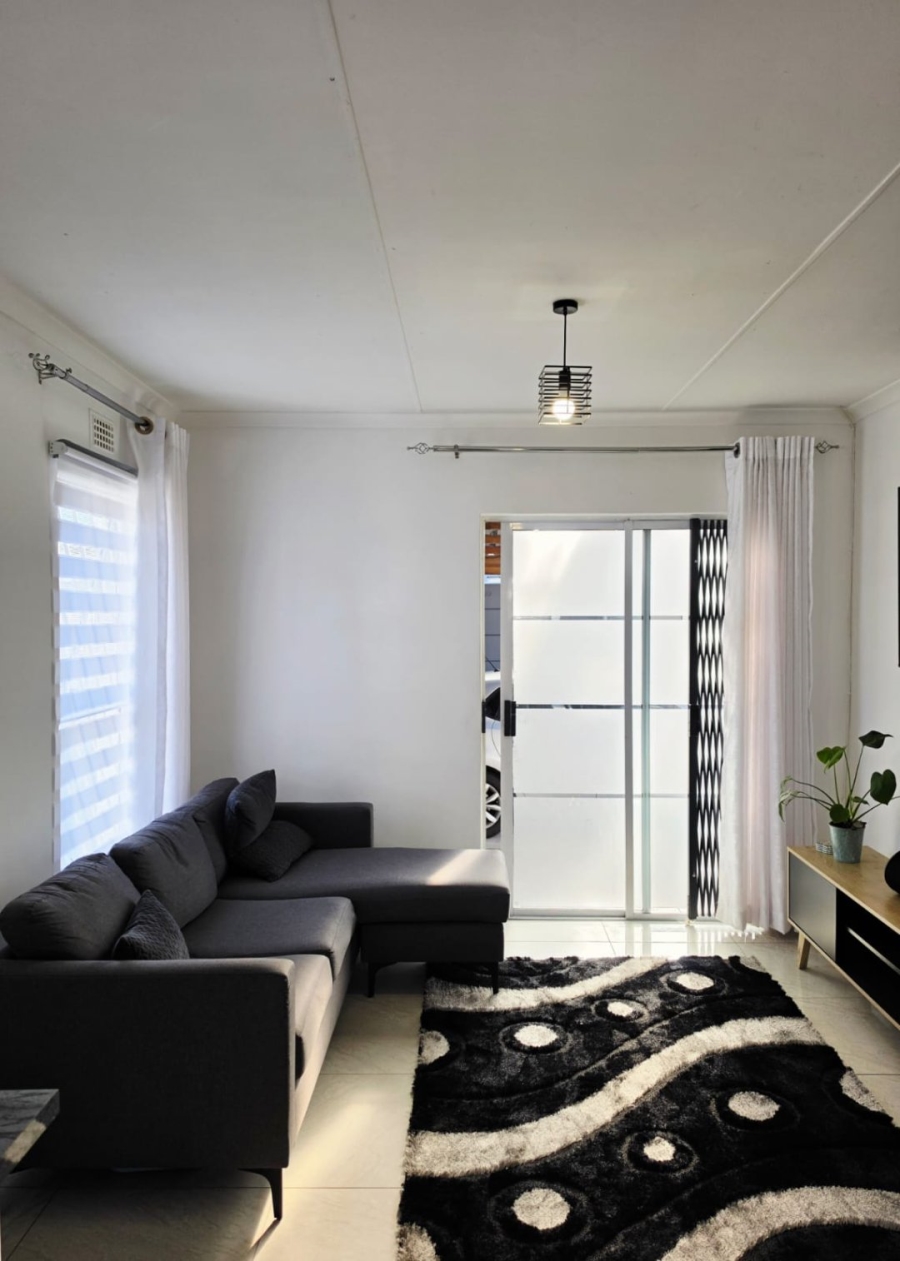 To Let 2 Bedroom Property for Rent in Weltevreden Valley Western Cape